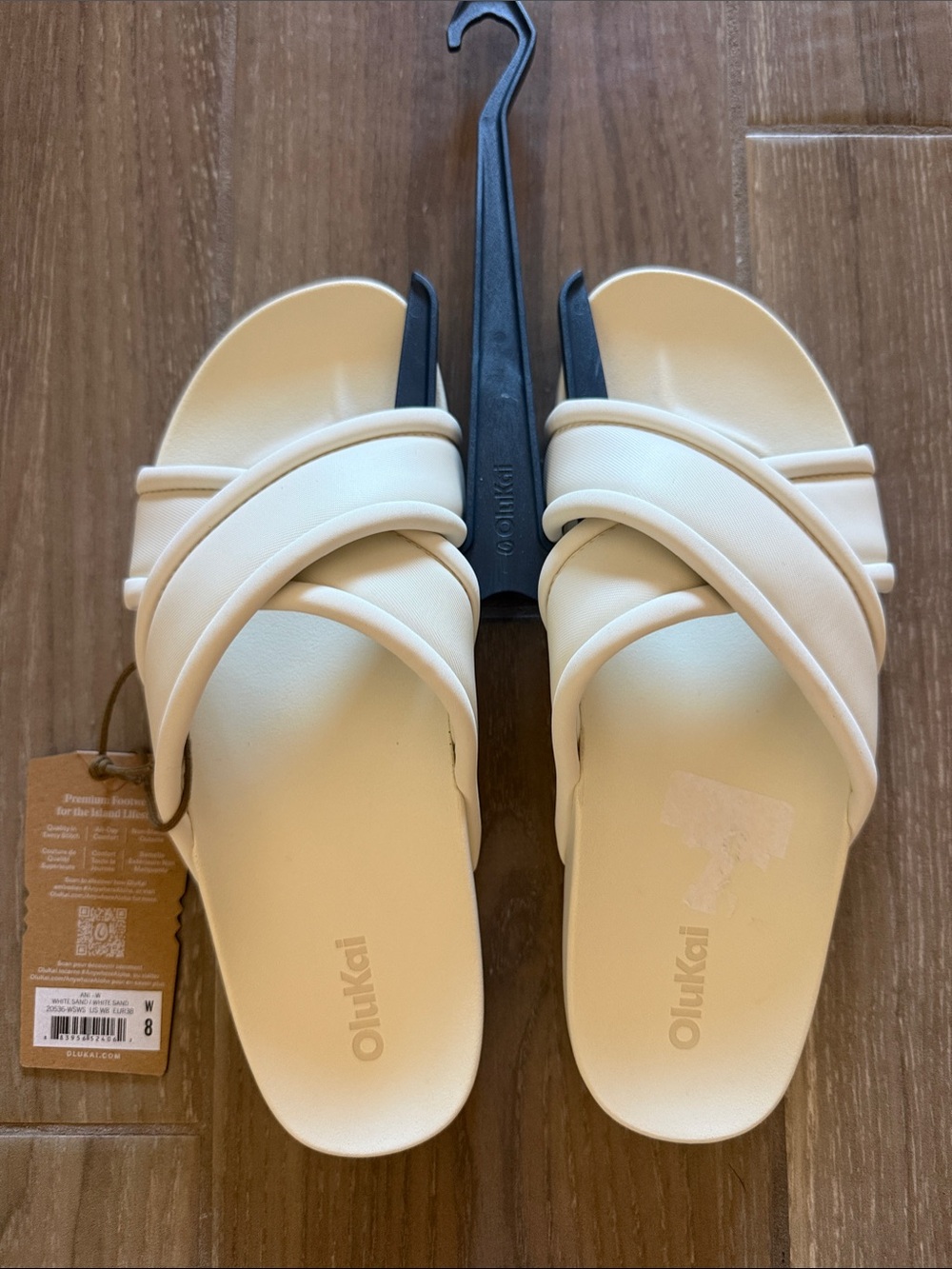 Olukai Women's White Sand Slide Sandals- Brand New Size 8